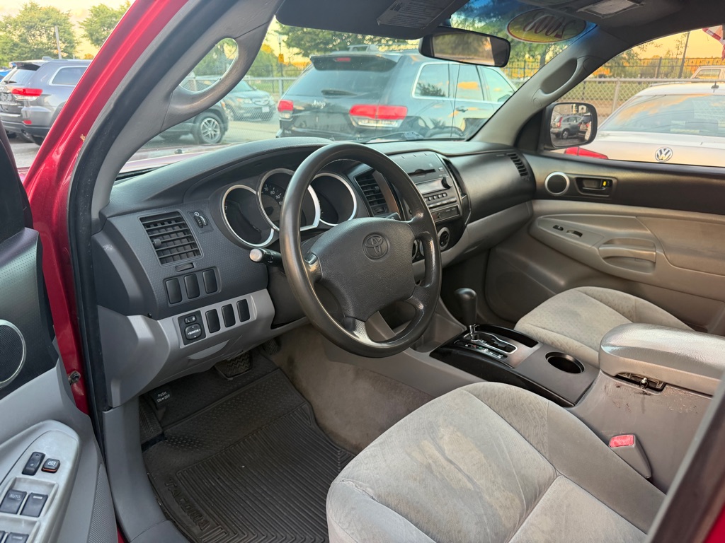 Photo 8 of this TOYOTA TACOMA