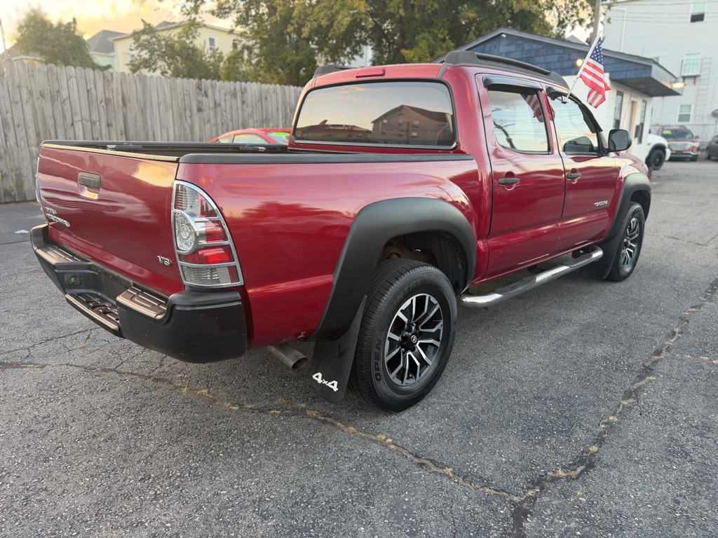 Photo 4 of this TOYOTA TACOMA