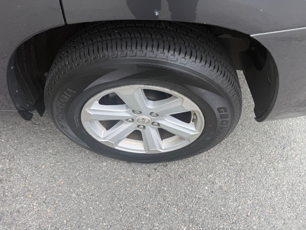 Photo 7 of this TOYOTA HIGHLANDER