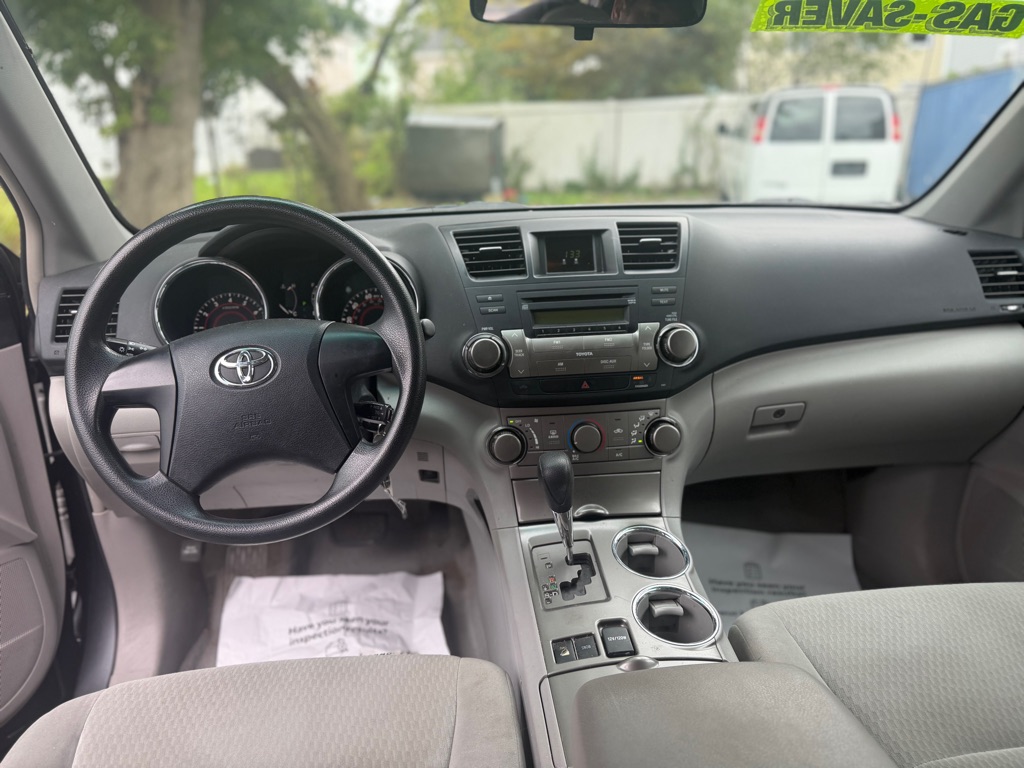 Photo 10 of this TOYOTA HIGHLANDER