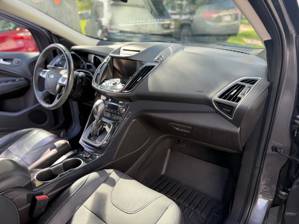 Photo 18 of this FORD ESCAPE