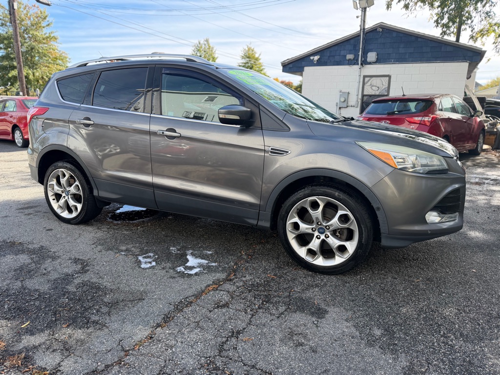 Photo 4 of this FORD ESCAPE