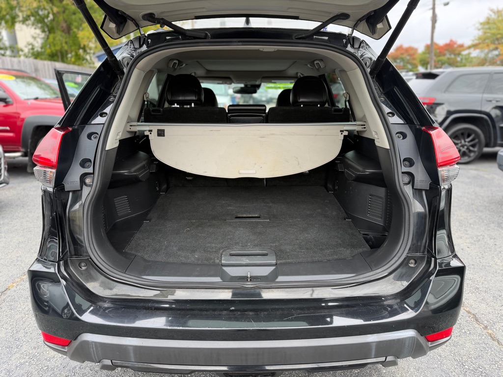 Photo 11 of this NISSAN ROGUE