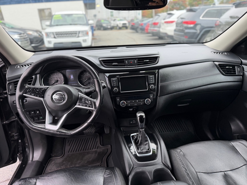 Photo 10 of this NISSAN ROGUE