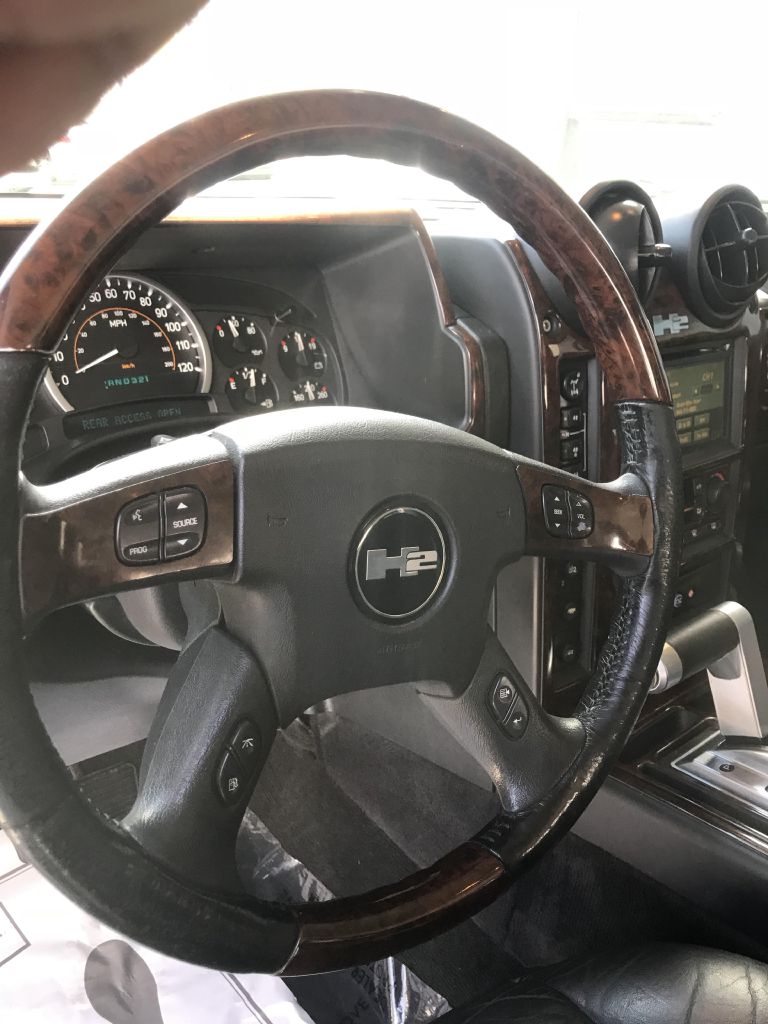 Photo 11 of this HUMMER H2