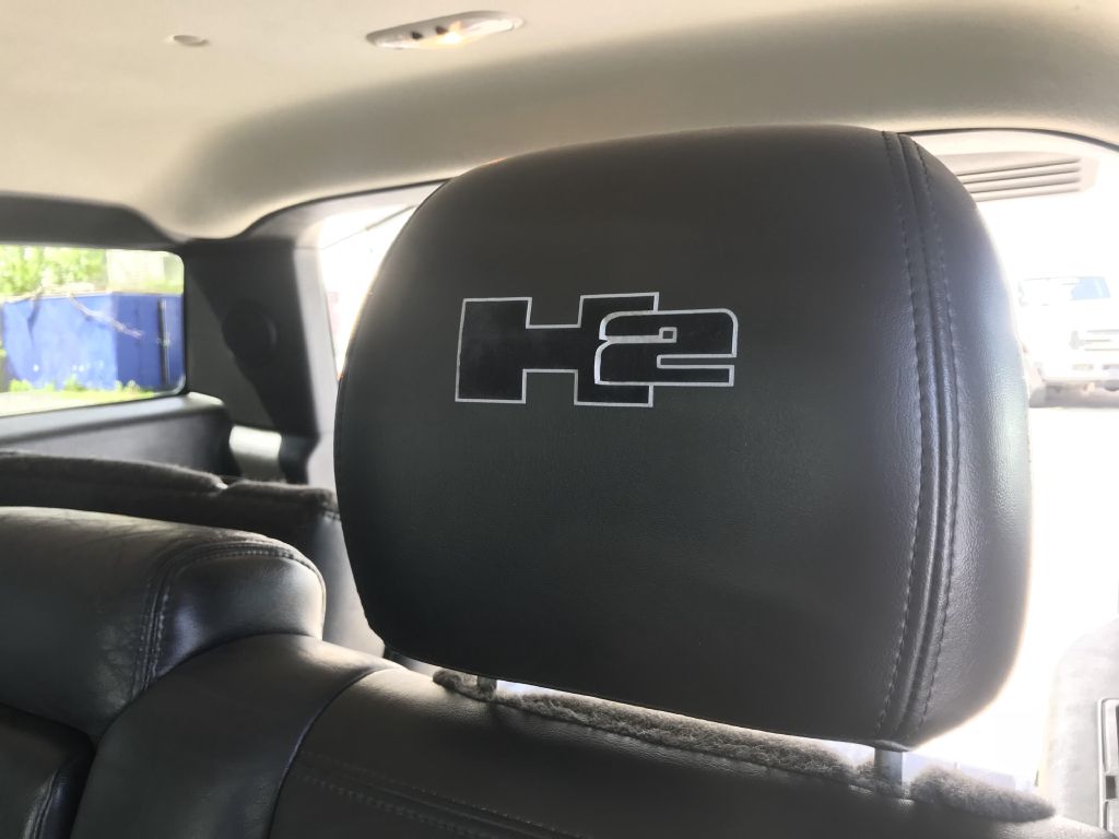 Photo 13 of this HUMMER H2