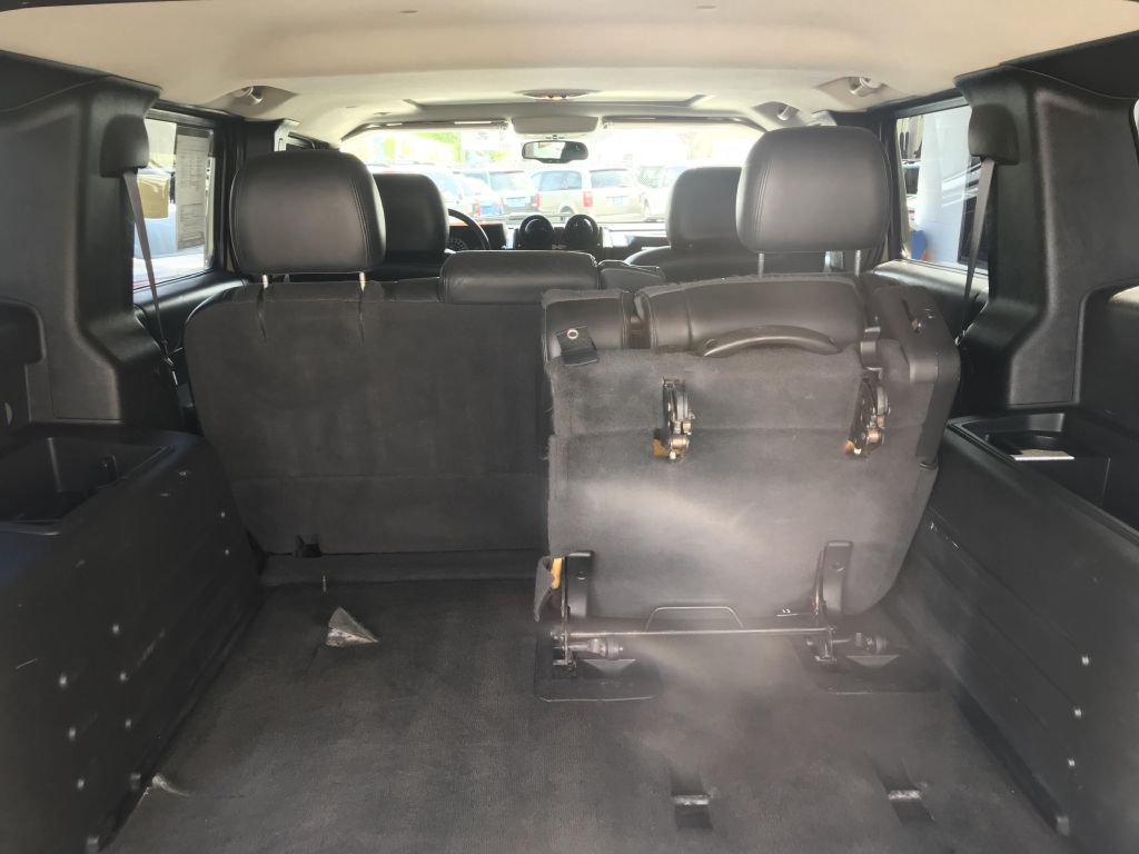 Photo 14 of this HUMMER H2