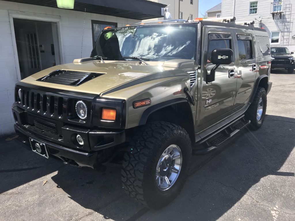 Photo 2 of this HUMMER H2