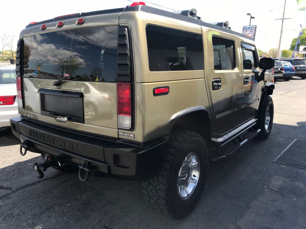 Photo 18 of this HUMMER H2