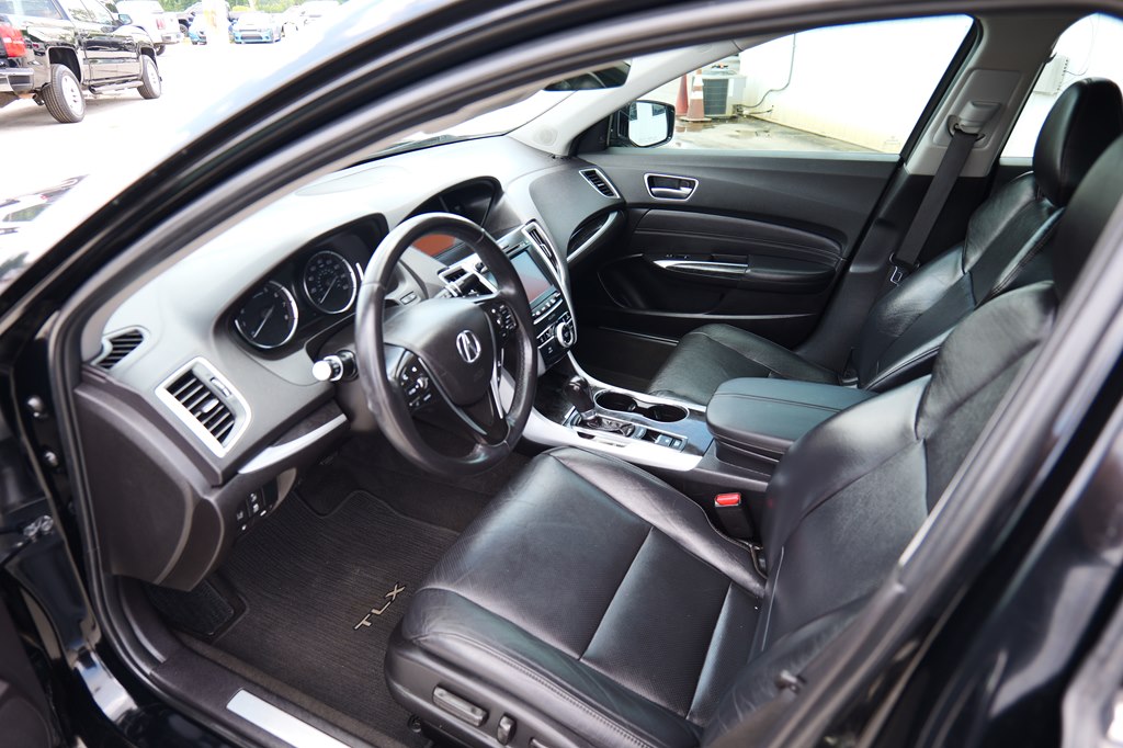 Photo 11 of this ACURA TLX