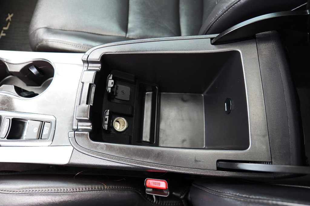 Photo 26 of this ACURA TLX