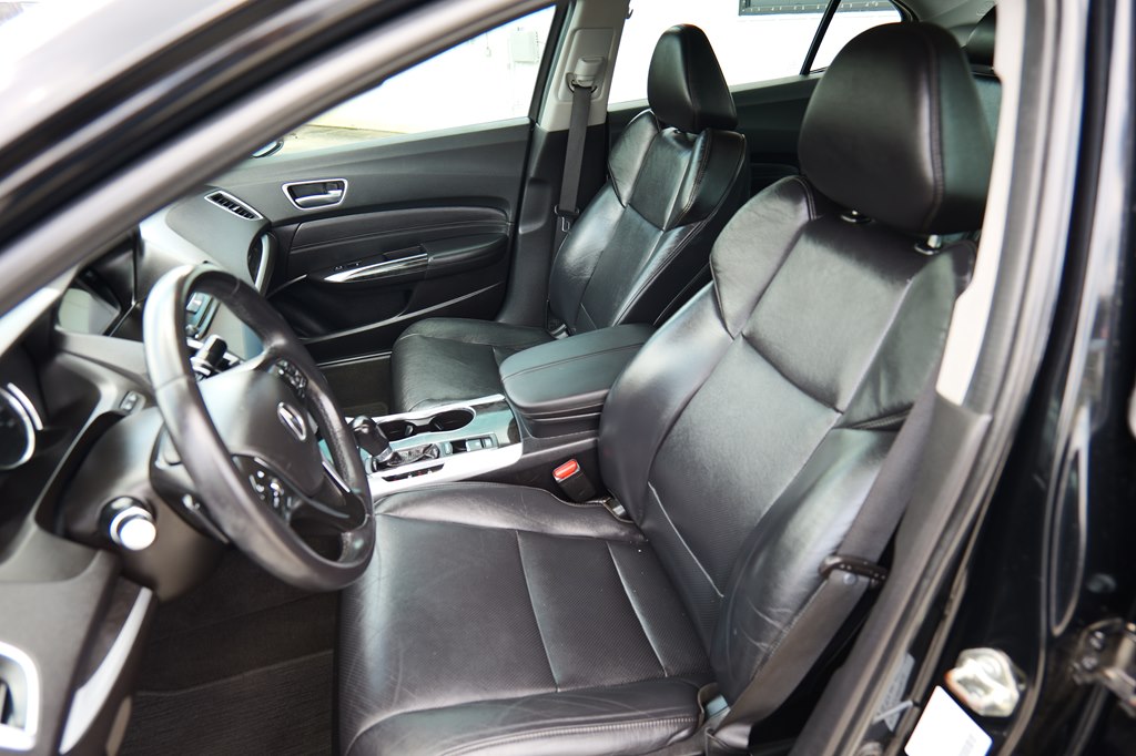 Photo 12 of this ACURA TLX