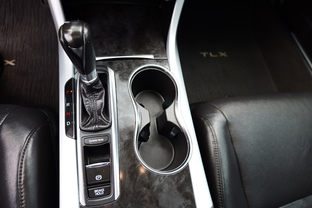 Photo 24 of this ACURA TLX