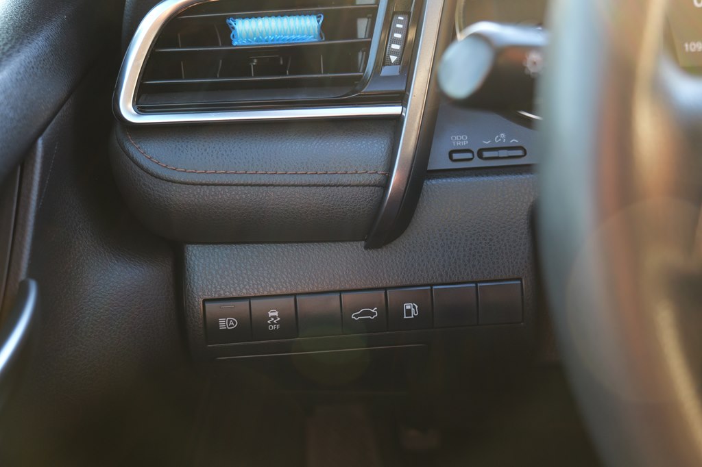 Used Car 2018 Toyota Camry  Le For Sale Under $20,000 In Baker, Louisiana