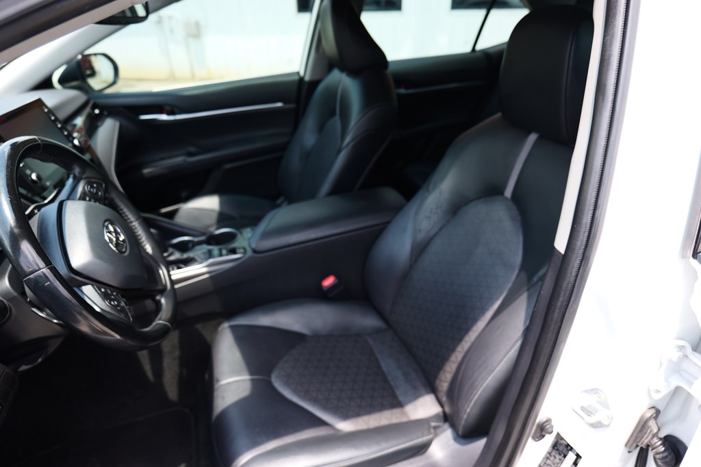 Photo 13 of this TOYOTA CAMRY