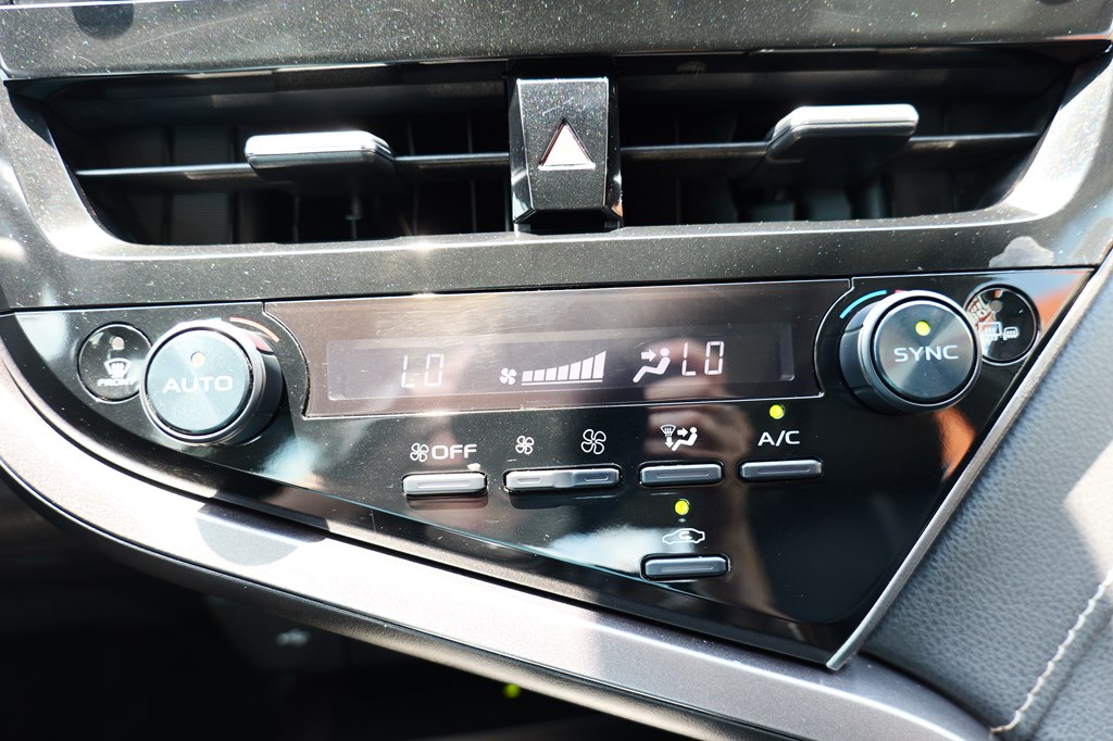 Photo 23 of this TOYOTA CAMRY