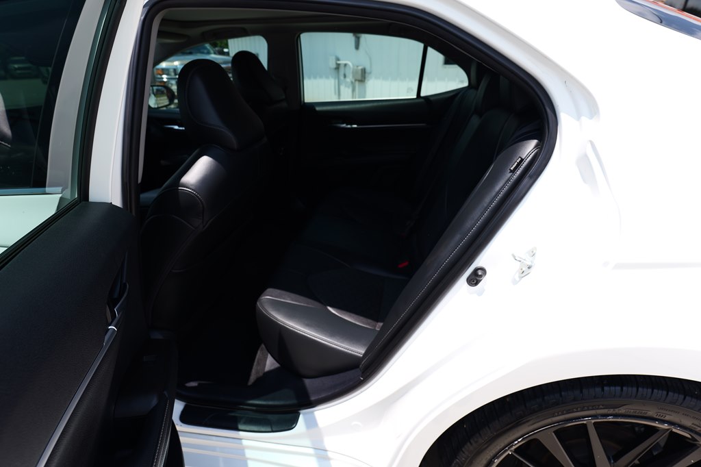 Photo 29 of this TOYOTA CAMRY