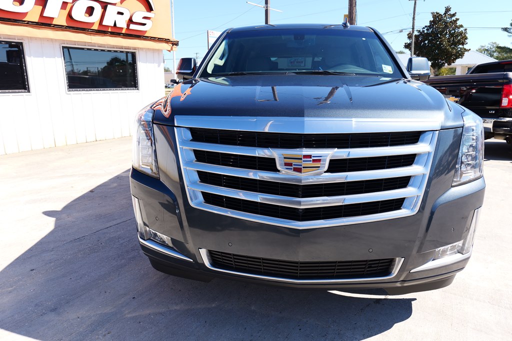 Photo 2 of this CADILLAC ESCALADE
