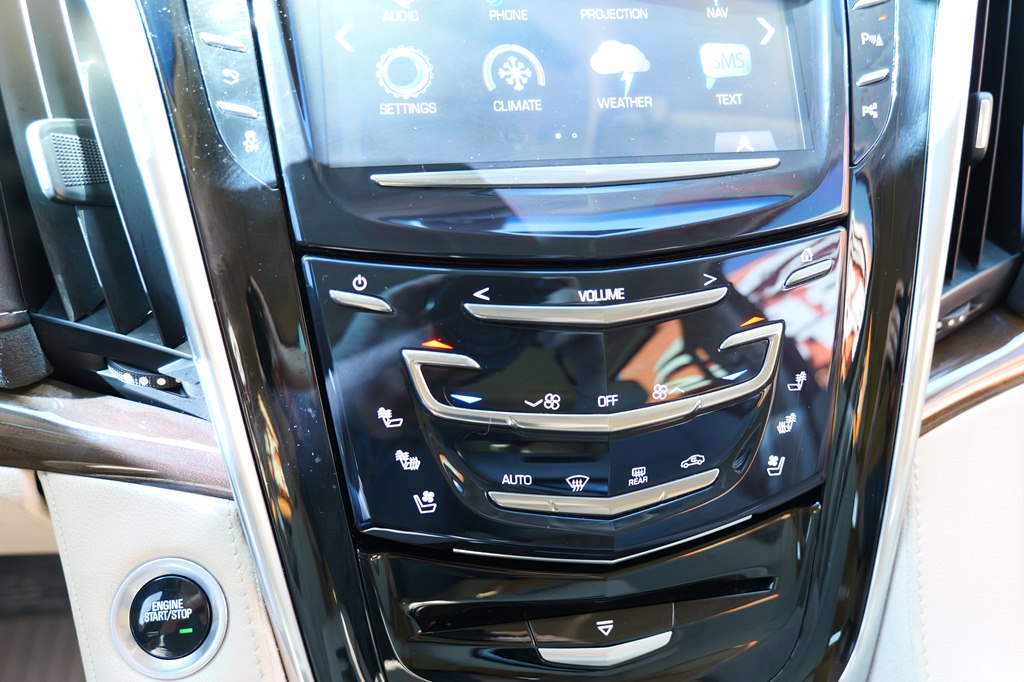 Photo 24 of this CADILLAC ESCALADE