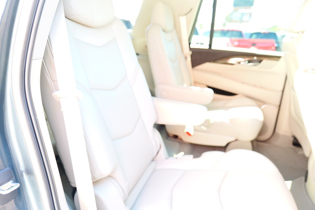 Photo 43 of this CADILLAC ESCALADE