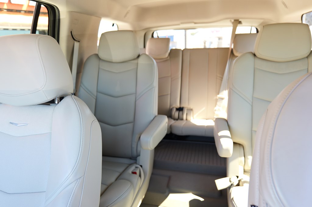 Photo 31 of this CADILLAC ESCALADE