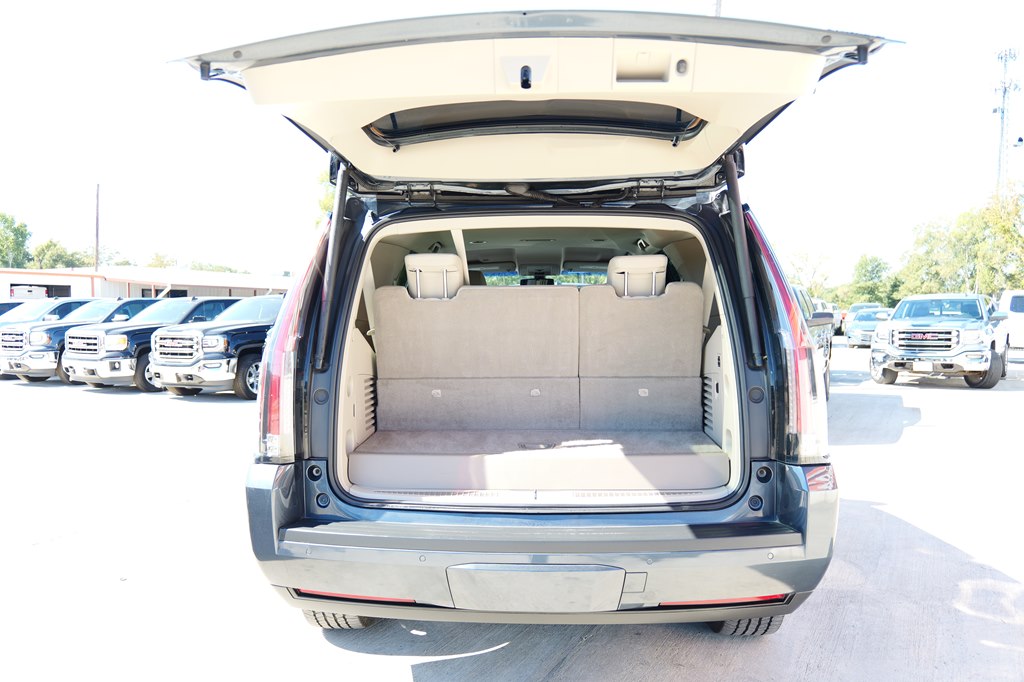 Photo 40 of this CADILLAC ESCALADE