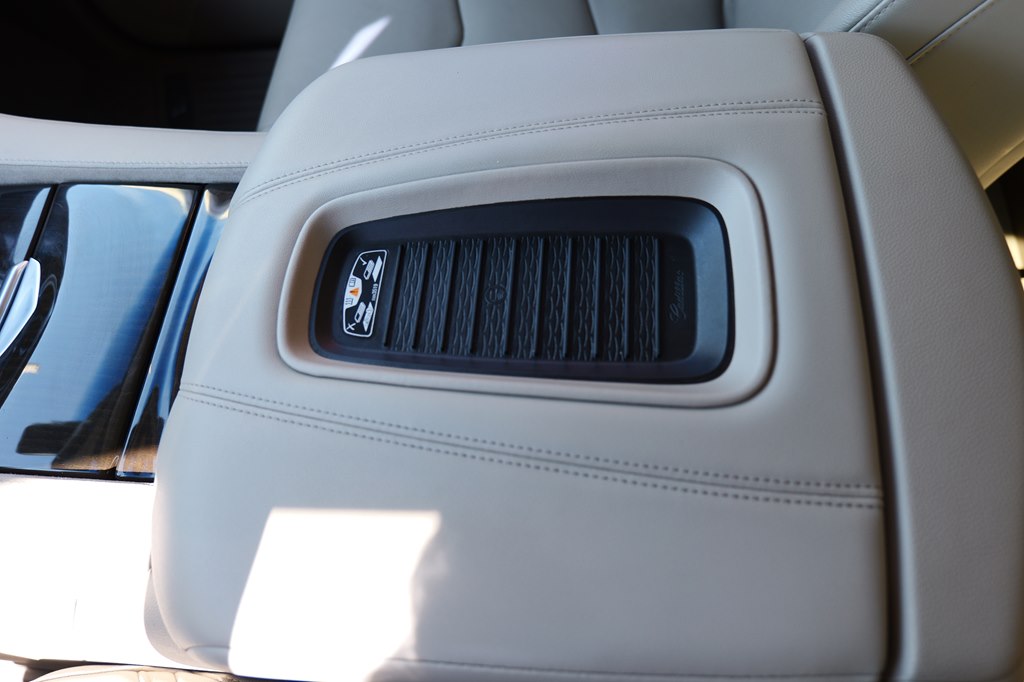 Photo 28 of this CADILLAC ESCALADE