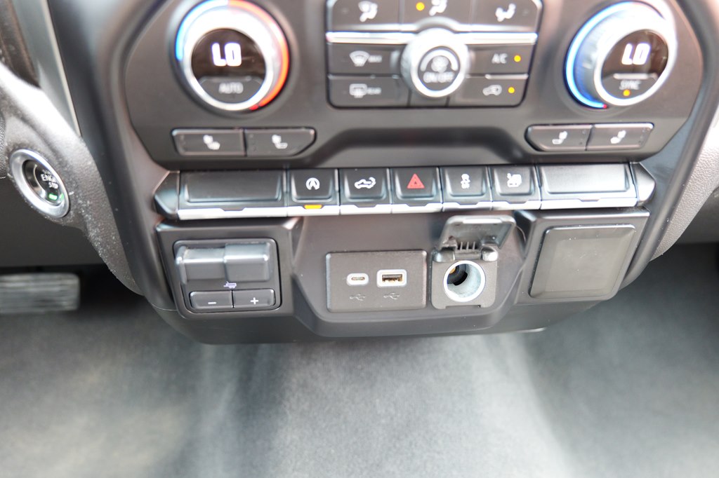 Photo 24 of this CHEVROLET SILVERADO 1500