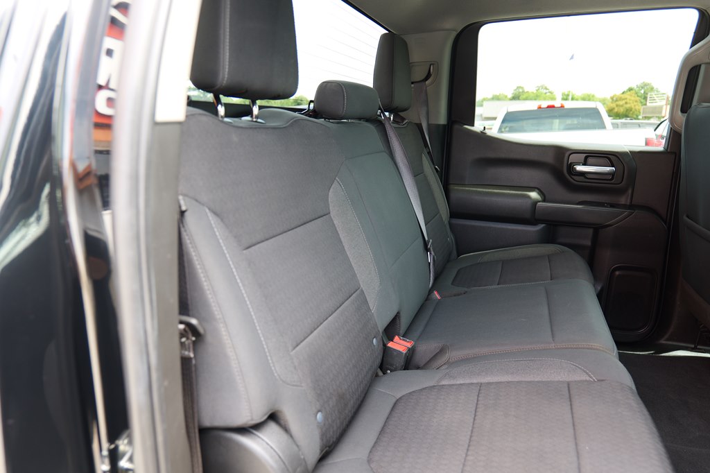 Photo 37 of this CHEVROLET SILVERADO 1500
