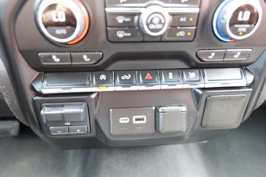 Photo 23 of this CHEVROLET SILVERADO 1500
