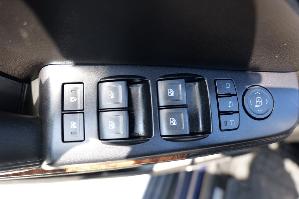 Photo 14 of this CHEVROLET TAHOE
