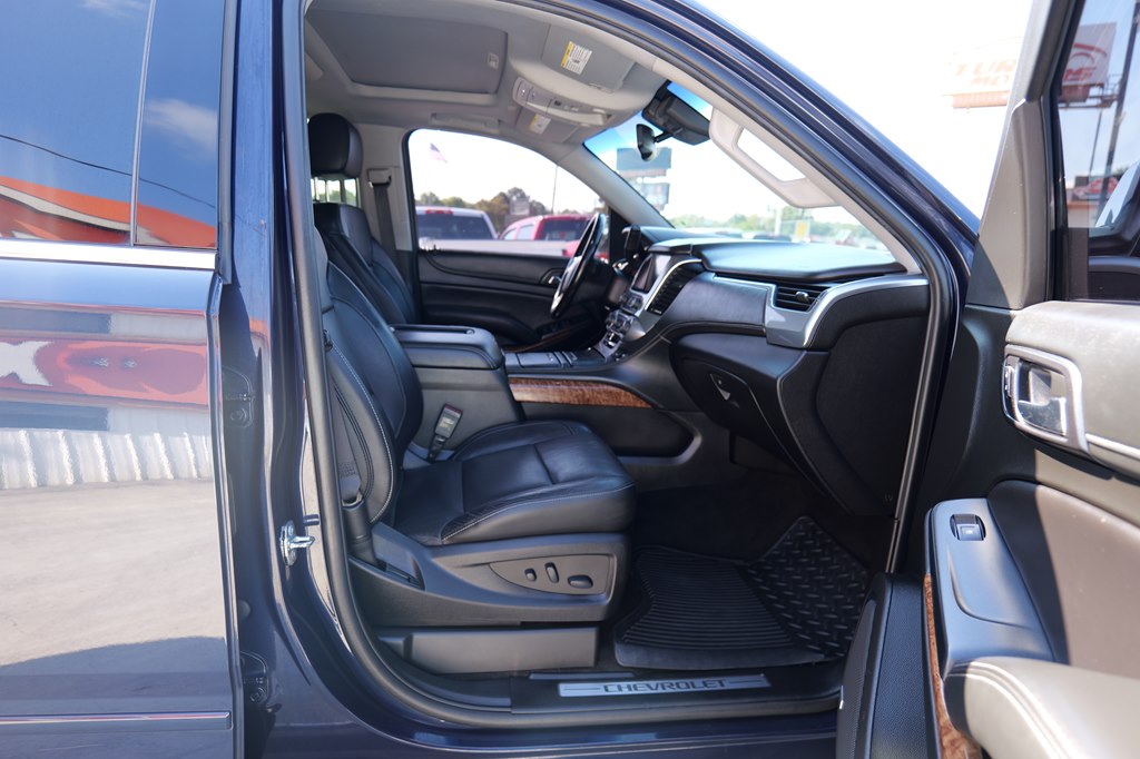 Photo 52 of this CHEVROLET TAHOE