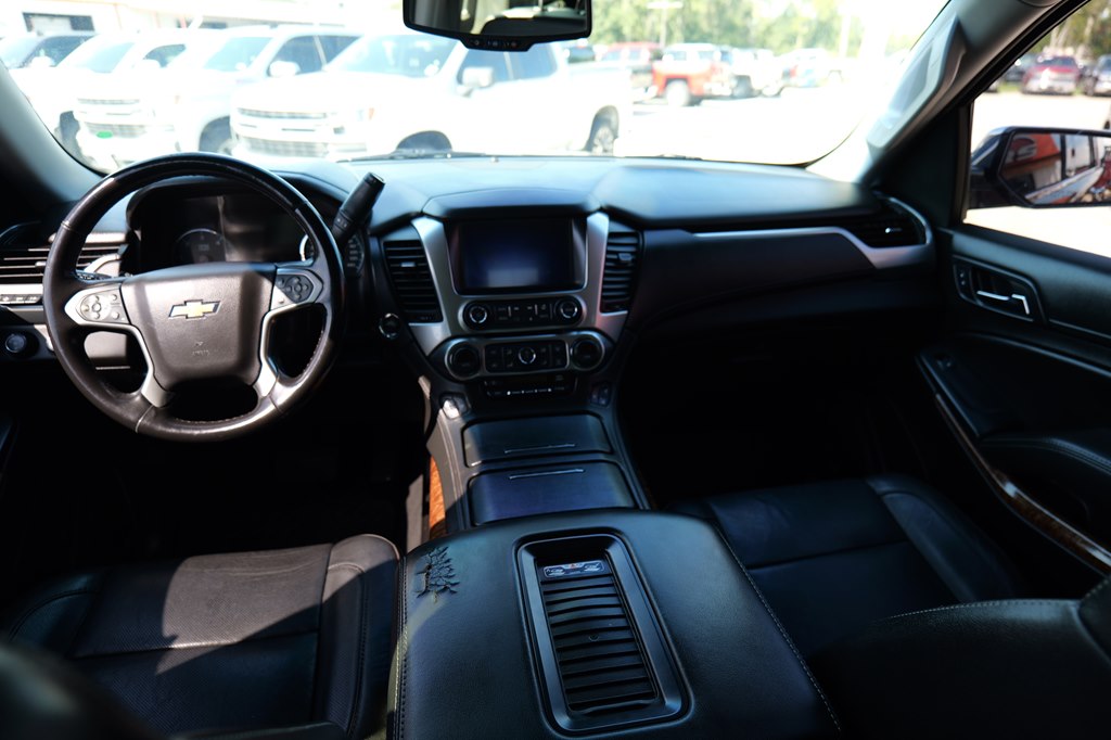 Photo 43 of this CHEVROLET TAHOE