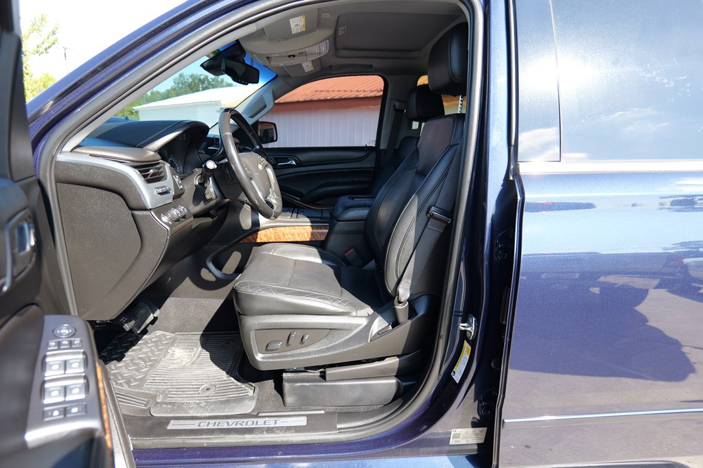 Photo 10 of this CHEVROLET TAHOE