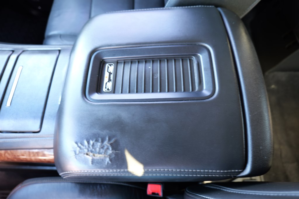 Photo 31 of this CHEVROLET TAHOE
