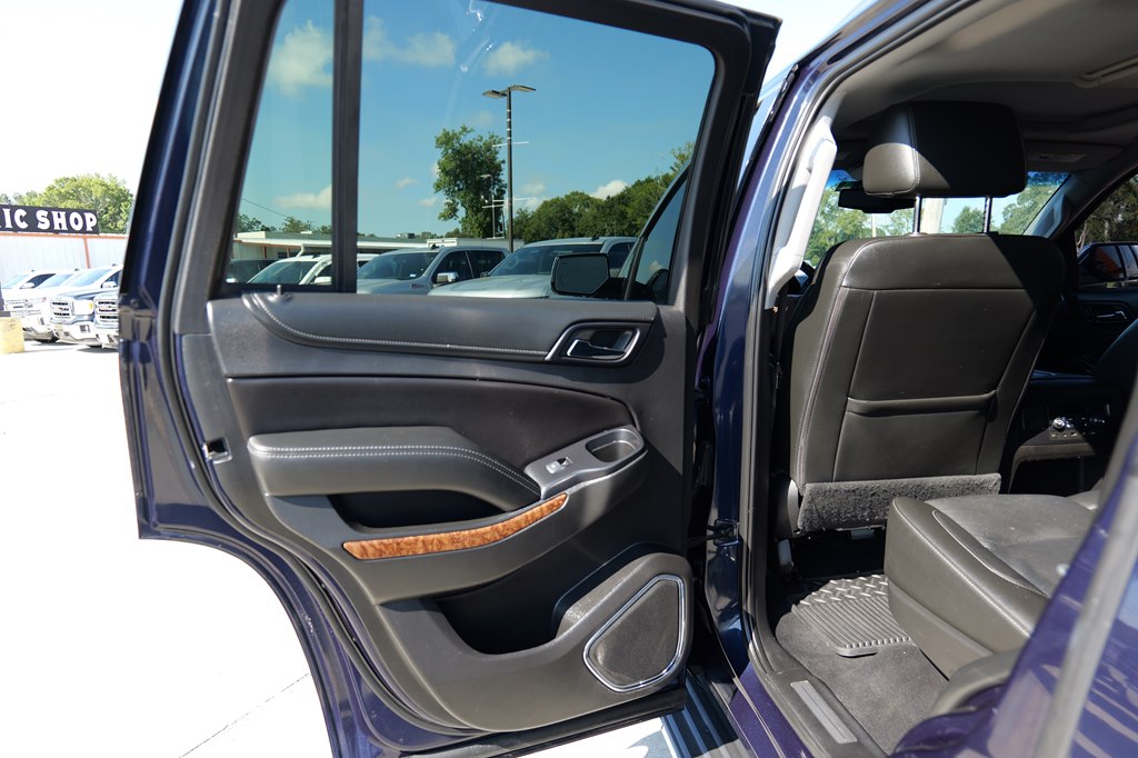 Photo 40 of this CHEVROLET TAHOE