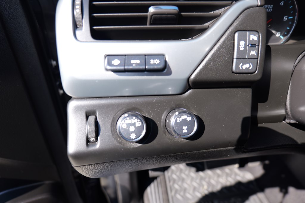 Photo 16 of this CHEVROLET TAHOE