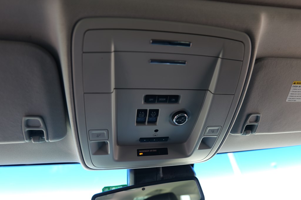 Photo 33 of this CHEVROLET TAHOE