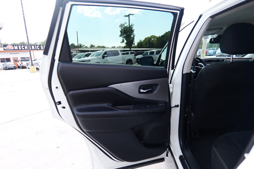Photo 33 of this NISSAN MURANO