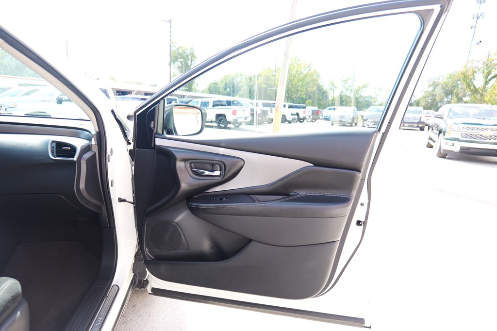 Photo 48 of this NISSAN MURANO