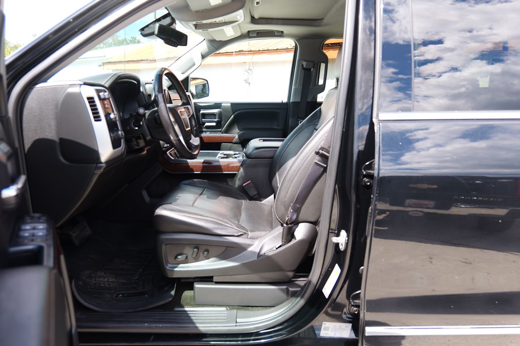 Photo 10 of this GMC SIERRA
