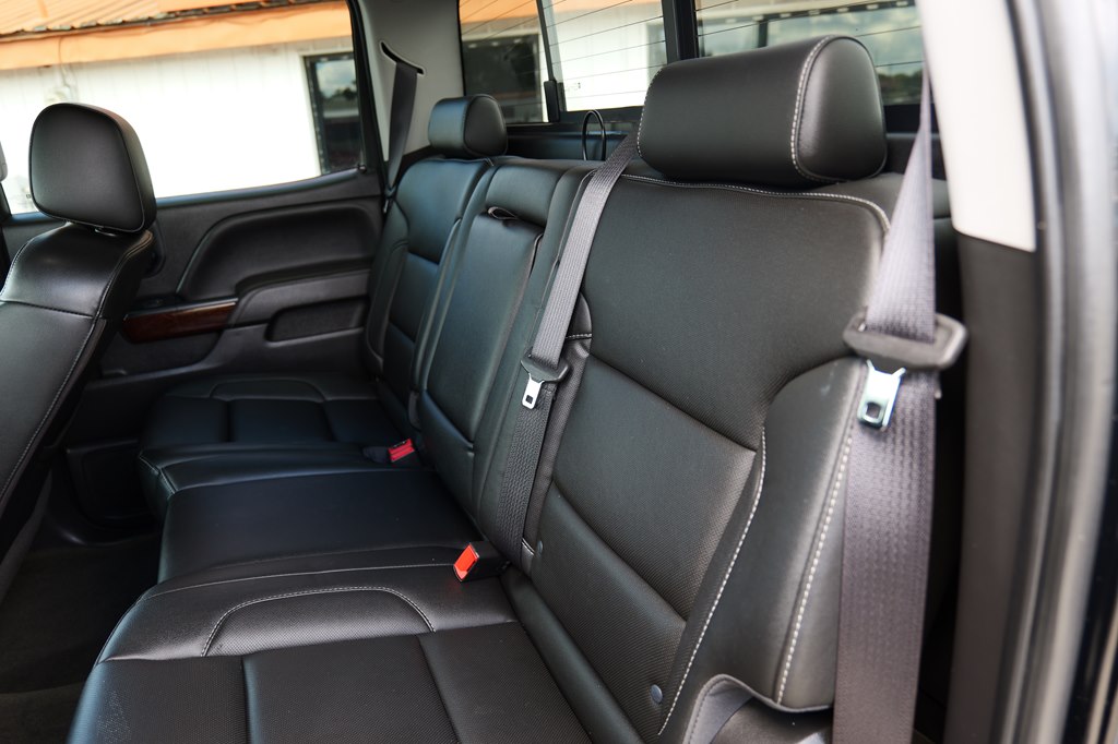 Photo 37 of this GMC SIERRA