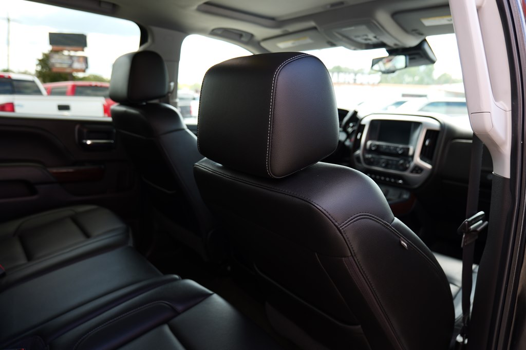 Photo 46 of this GMC SIERRA