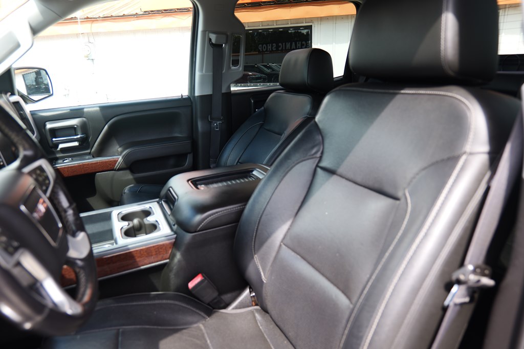 Photo 12 of this GMC SIERRA