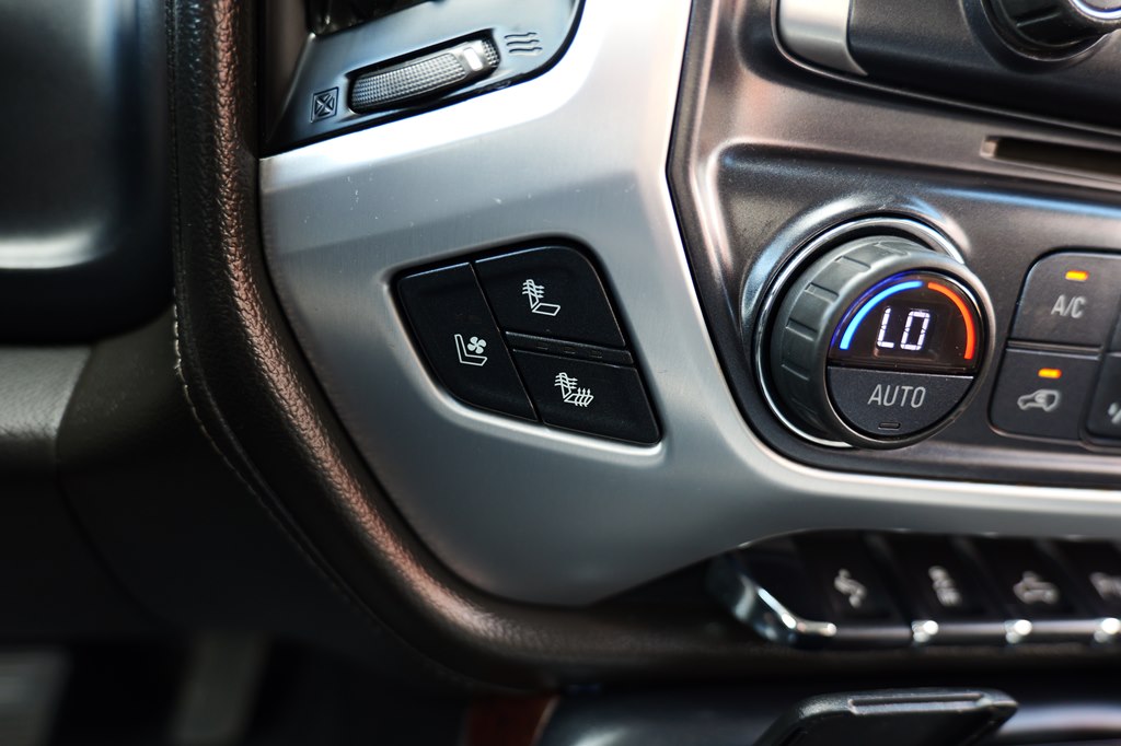 Photo 27 of this GMC SIERRA