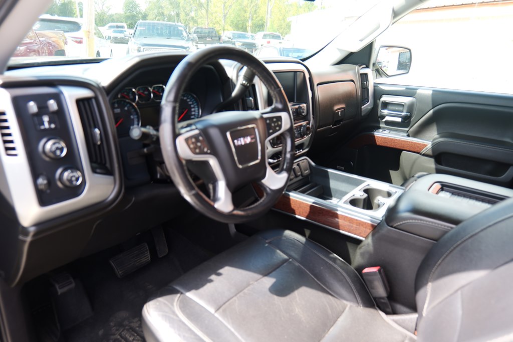 Photo 11 of this GMC SIERRA