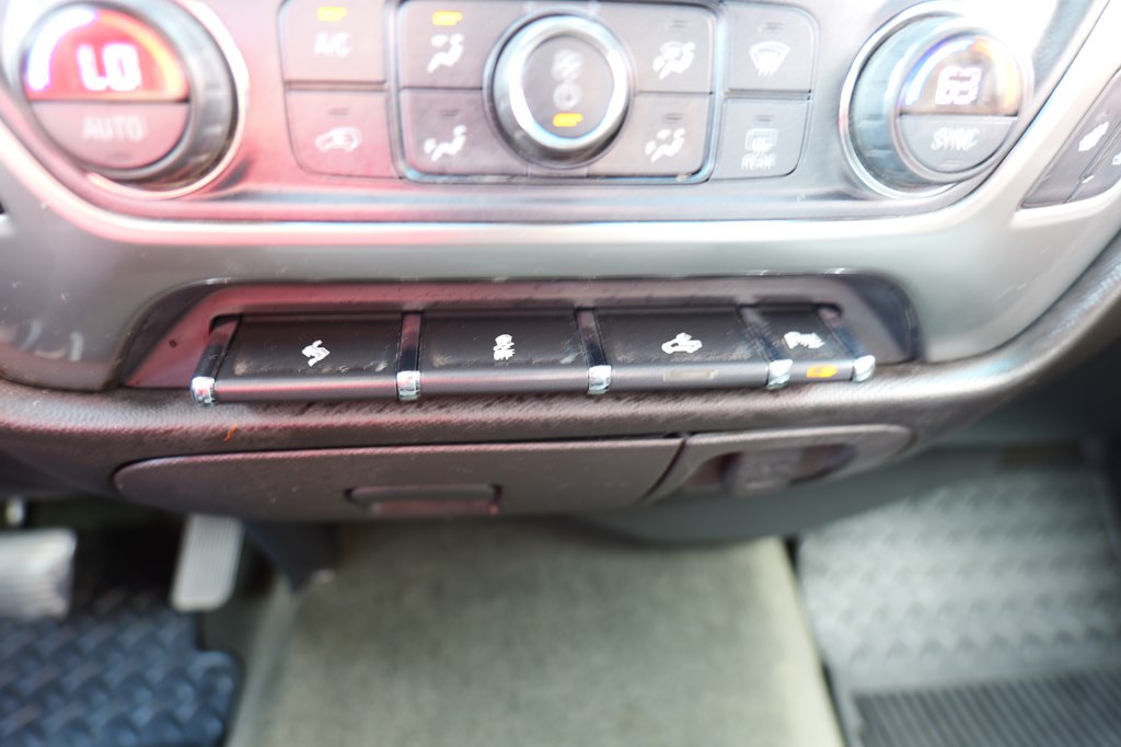 Photo 24 of this CHEVROLET SILVERADO 1500