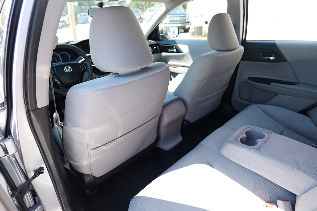 Photo 30 of this HONDA ACCORD