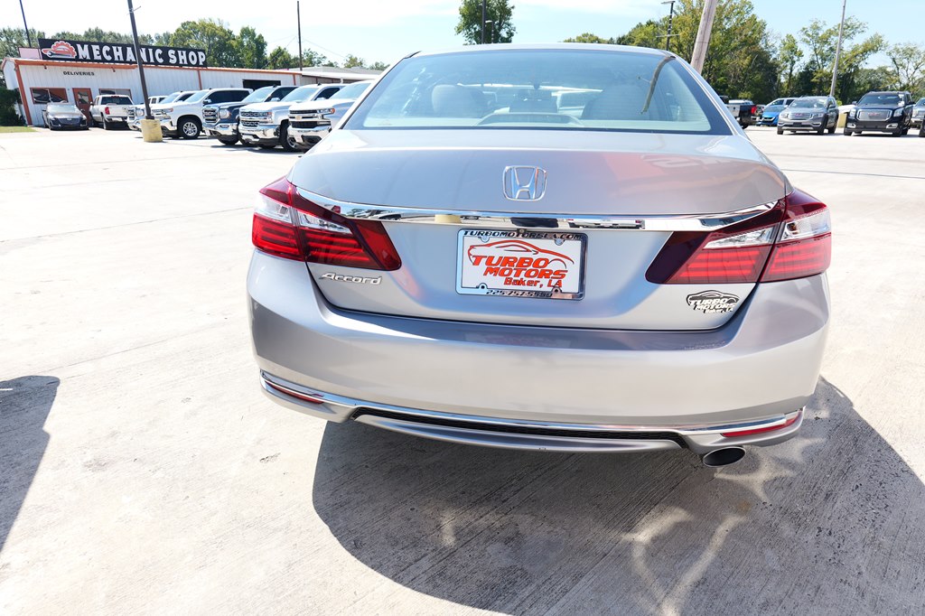 Photo 6 of this HONDA ACCORD