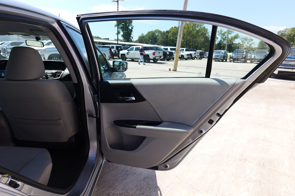 Photo 39 of this HONDA ACCORD